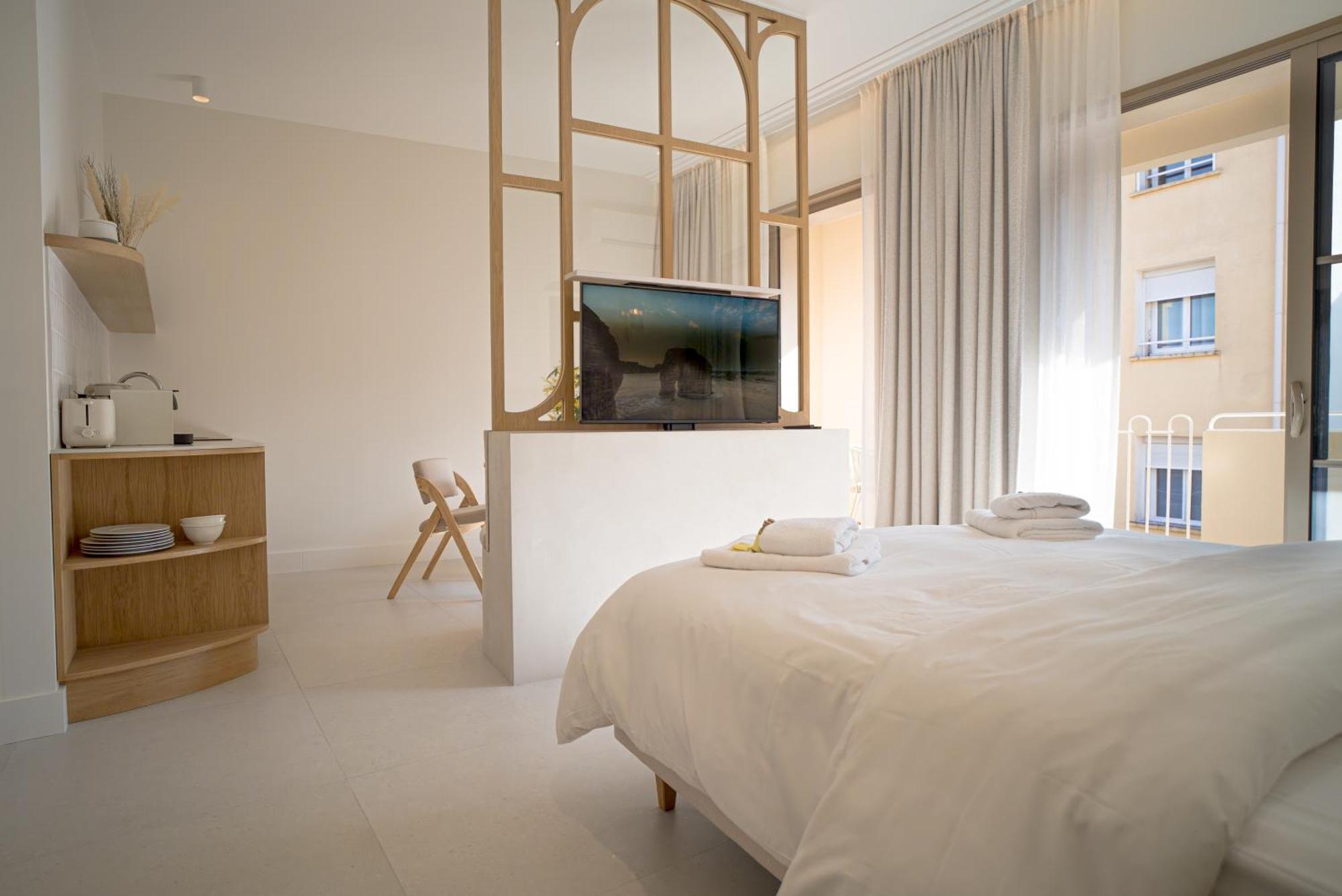 Studios Raffines Avec Terrasses - Plages, Ville Et Gare A Pied - Maison Raphael Saint-Raphaël Eksteriør billede