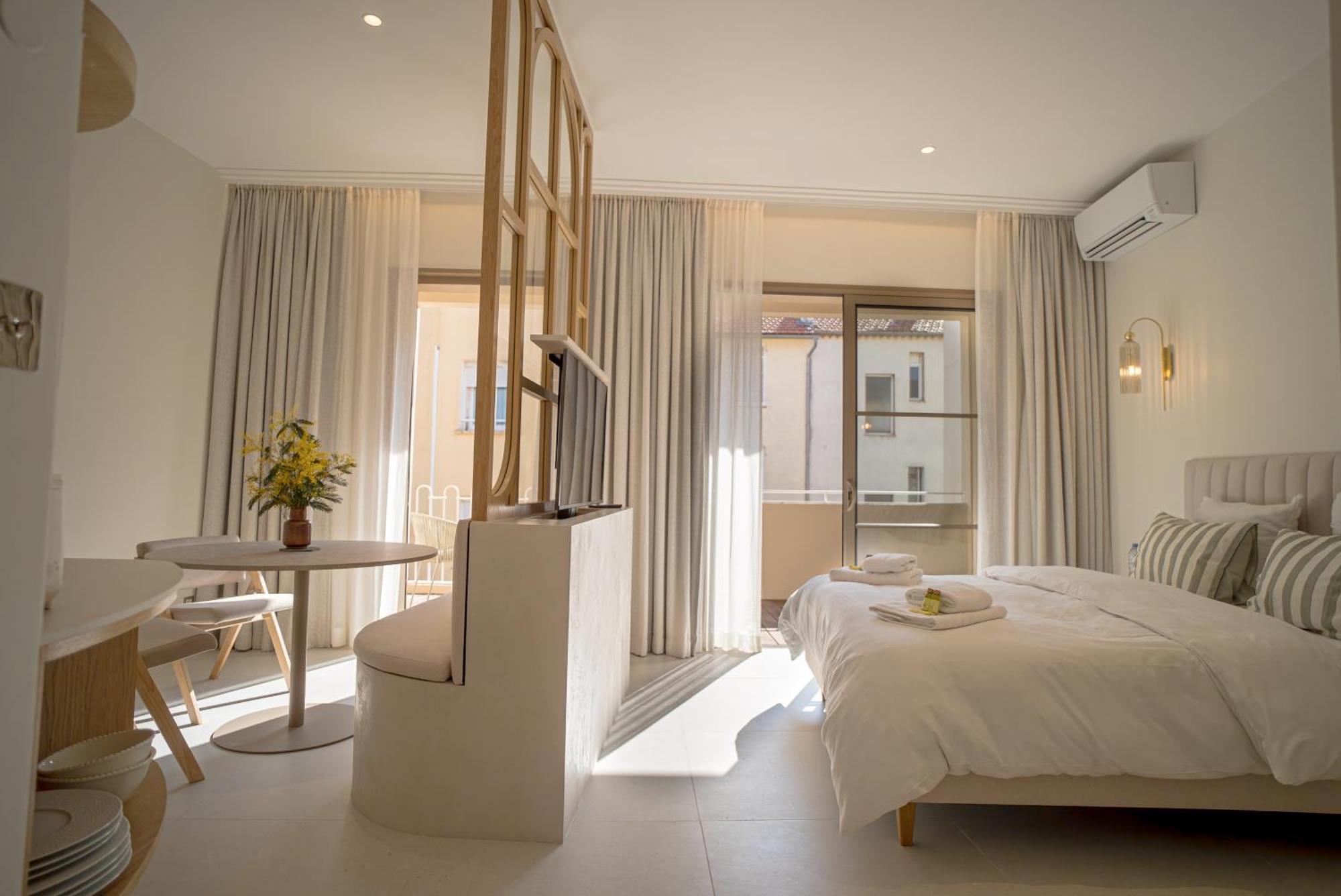 Studios Raffines Avec Terrasses - Plages, Ville Et Gare A Pied - Maison Raphael Saint-Raphaël Eksteriør billede